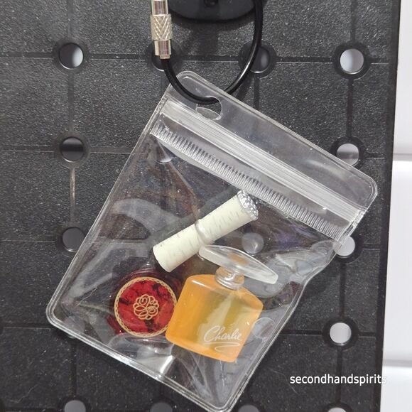 MINI BRANDS RETRO Beauty Perfume Keychain - Picture 2 of 2